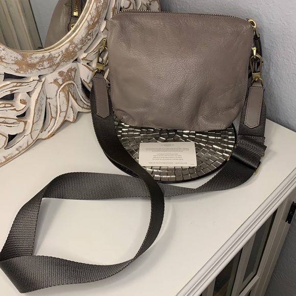 ✨ Fossil Leather Crossbody - Picture 3 of 9